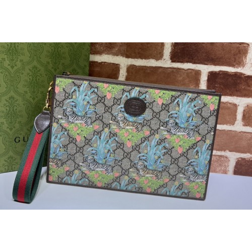 Gucci Tiger Pouch Bag in Beige and ebony Supreme canvas Gucci Tiger Pouch Bag in Beige and ebony Supreme canvas