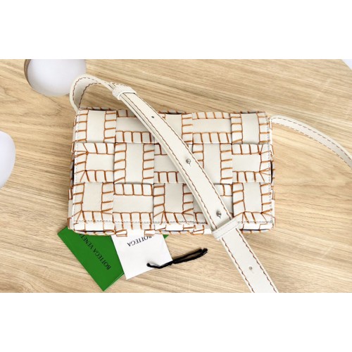 Bottega Veneta Cassette Intreccio leather cross-body bag in White Brown Leather