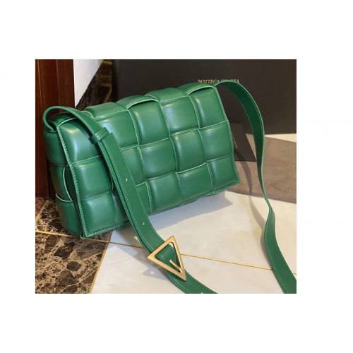 Bottega Veneta padded cassette bag in Green Lambskin Leather Bottega Veneta padded cassette bag in Green Lambskin Leather