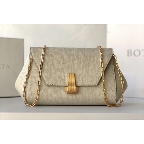 Bottega Veneta Mini BV Angle Shoulder Bags in Beige grainy textured calfskin Bottega Veneta Mini BV Angle Shoulder Bags in Beige grainy textured calfskin