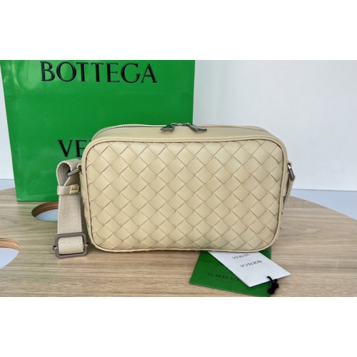 Bottega Veneta Classic Intrecciato leather cross-body bag in Beige Intrecciato leather Bottega Veneta Classic Intrecciato leather cross-body bag in Beige Intrecciato leather