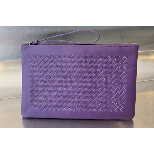 Bottega Veneta Pouch Bag in Purple Leather