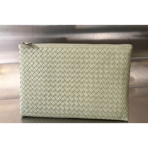 Bottega Veneta Pouch Bag in Travertine Leather Bottega Veneta Pouch Bag in Travertine Leather