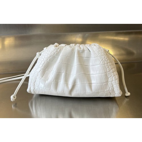 Bottega Veneta Mini Pouch clutch with strap in White Leather