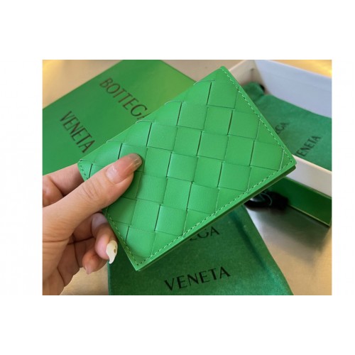 Bottega Veneta Intrecciato Business Card Case in Green Leather Bottega Veneta Intrecciato Business Card Case in Green Leather