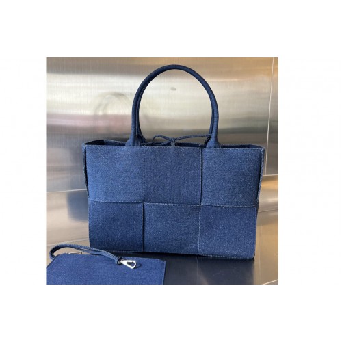 Bottega Veneta Medium Arco Tote Bag in Blue Denim Bottega Veneta Medium Arco Tote Bag in Blue Denim