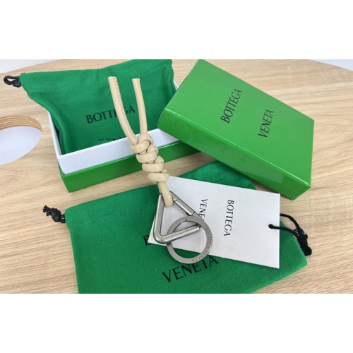 Bottega Veneta Triangle Key Ring in Beige