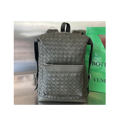 Bottega Veneta Small Intrecciato Backpack in Dark Green leather Bottega Veneta Small Intrecciato Backpack in Dark Green leather