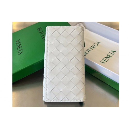 Bottega Veneta Long Intrecciato Wallet in White Leather Bottega Veneta Long Intrecciato Wallet in White Leather