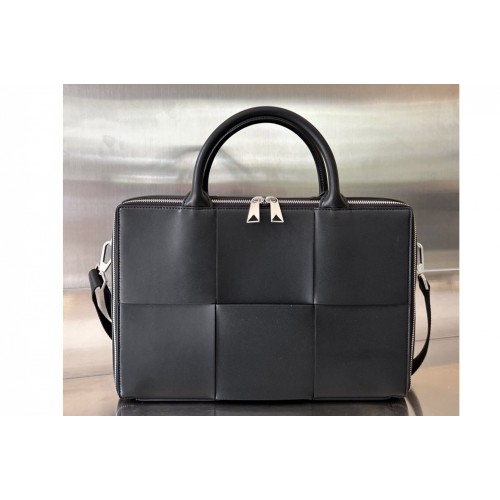 Bottega Veneta Arco Briefcase Bag in Black Leather Bottega Veneta Arco Briefcase Bag in Black Leather