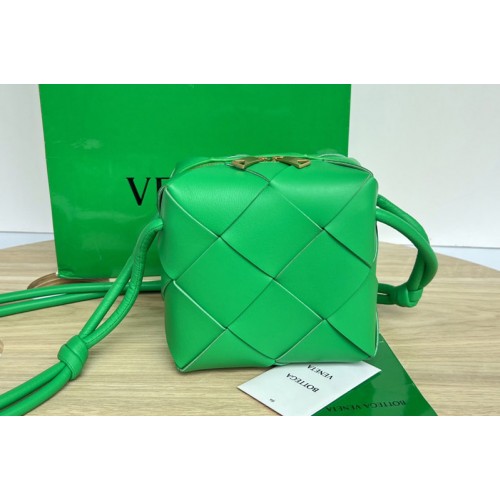 Bottega Veneta Mini Cassette Camera Bag in Green intreccio leather