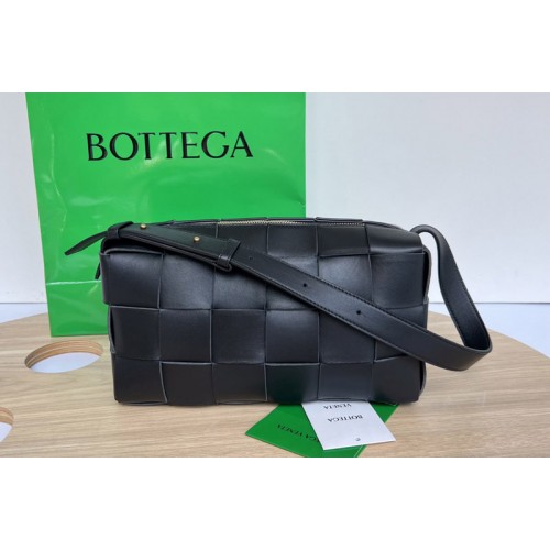 Bottega Veneta Brick Cassette shoulder bag in Black Intreccio leather