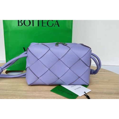 Bottega Veneta Small Cassette Camera Bag in Wisteria intreccio leather