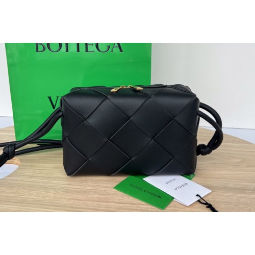 Bottega Veneta Small Cassette Camera Bag in Black intreccio leather Bottega Veneta Small Cassette Camera Bag in Black intreccio leather