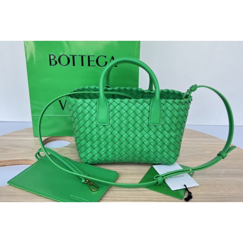 Bottega Veneta Mini Cabat tote bag in Green intreccio leather