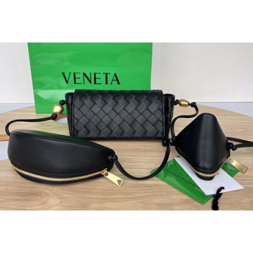 Bottega Veneta Pouch On Strap in Black Intrecciato leather