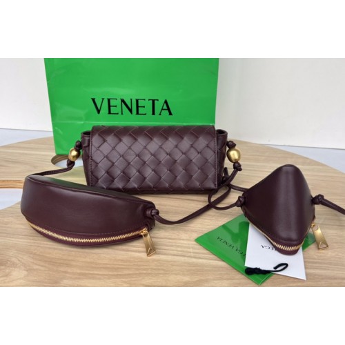 Bottega Veneta Pouch On Strap in Fondant Intrecciato leather Bottega Veneta Pouch On Strap in Fondant Intrecciato leather