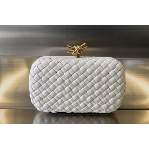 Bottega Veneta Knot Clutch Bag in White Leather Bottega Veneta Knot Clutch Bag in White Leather