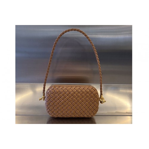 Bottega Veneta Knot On Strap Bag in Brown Leather Bottega Veneta Knot On Strap Bag in Brown Leather