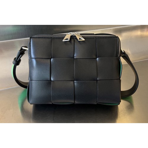 Bottega Veneta Cassette Camera Bag In Black Leather