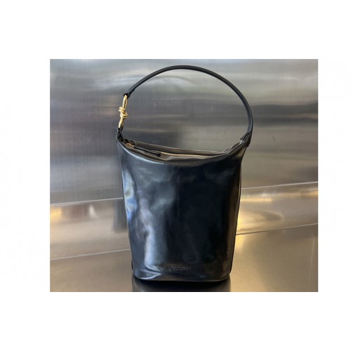 Bottega Veneta Medium Hobo Knot Bag in Black Leather Bottega Veneta Medium Hobo Knot Bag in Black Leather