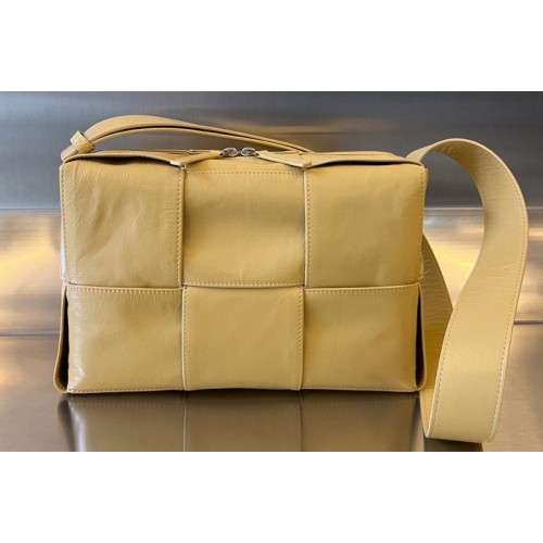 Bottega Veneta Arco Camera Bag in Butter Intreccio slouchy leather Bottega Veneta Arco Camera Bag in Butter Intreccio slouchy leather