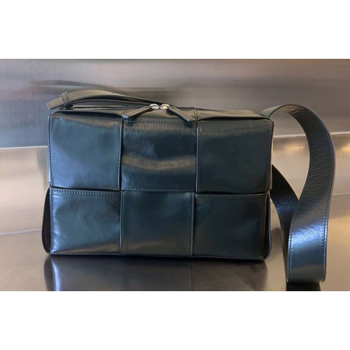 Bottega Veneta Arco Camera Bag in Dark Green Leather Bottega Veneta Arco Camera Bag in Dark Green Leather