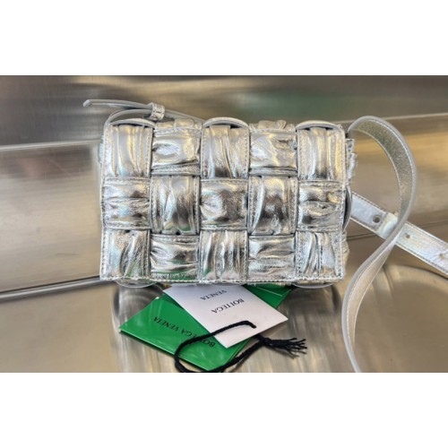 Bottega Veneta Small Cassette Bag in Silver foulard intreccio laminated leather