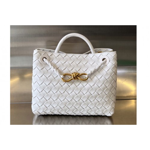 Bottega Veneta Small Andiamo Bag in White Leather Bottega Veneta Small Andiamo Bag in White Leather