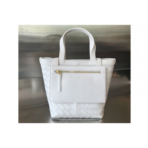 Bottega Veneta Small Flip Flap Bag in White Leather Bottega Veneta Small Flip Flap Bag in White Leather