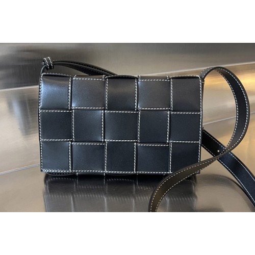Bottega Veneta Medium Cassette Bag in Black-Natural Leather Bottega Veneta Medium Cassette Bag in Black-Natural Leather