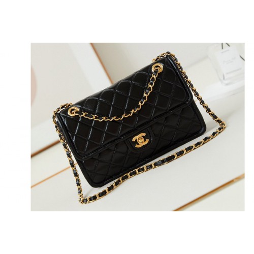 Chanel Flap Bag in Black Calfskin
