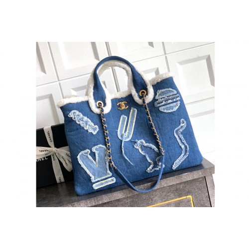 Chanel Tote bag in denim
