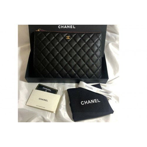 Chanel Classic Zipped pouch in Black Leather