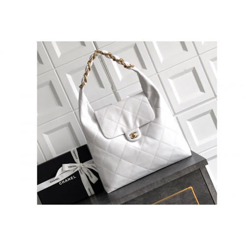 Chanel Hobo Bag in White Leather