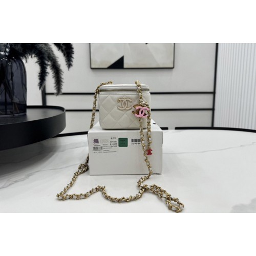 Chanel A96080 Clutch With Chain in White Leather