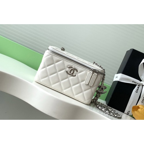 Chanel Long Vanity With Chain in White Leather