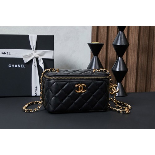 Chanel Long Vanity With Chain in Black Leather