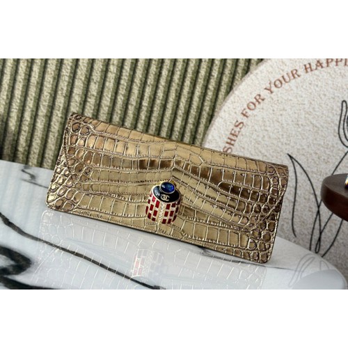 Chanel Clutch Bag in Gold Leather Chanel Clutch Bag in Gold Leather