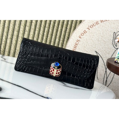 Chanel Clutch Bag in Black Leather