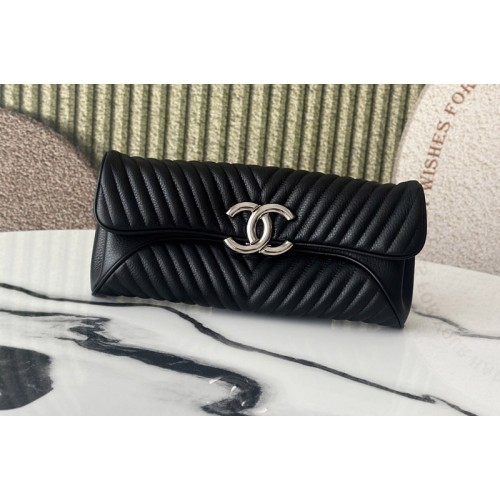 Chanel Clutch Bag in Black Leather