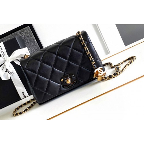 Chanel Mini Flap Bag in Black Leather Chanel Mini Flap Bag in Black Leather