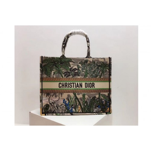Dior M1286 Book Tote 42mm bag in embroidered canvas With a Leaf green