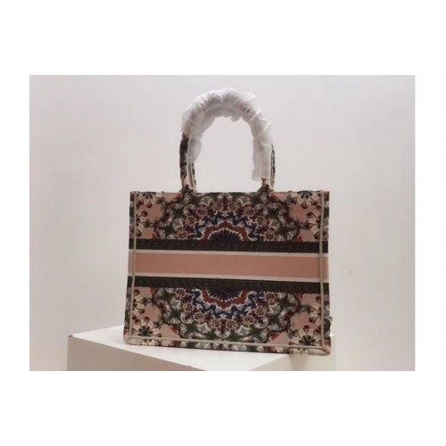 Dior M1286 Book Tote 37mm bag in embroidered canvas With kaleidoscope Dior M1286 Book Tote 37mm bag in embroidered canvas With kaleidoscope