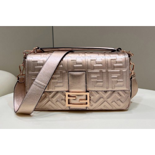 Fendi 8BR600 medium Baguette bag in Gold Leather