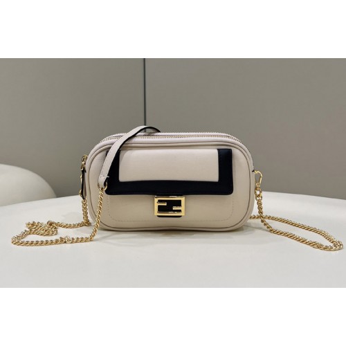 Fendi Easy 2 Baguette leather shoulder bag in White Leather Fendi Easy 2 Baguette leather shoulder bag in White Leather