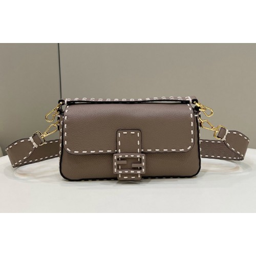 Fendi 8BR600 medium Baguette bag in Gray Leather