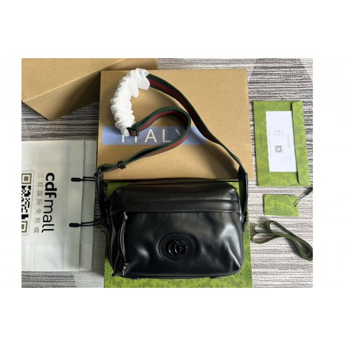 Gucci Shoulder Bag With Tonal Double G in Black leather