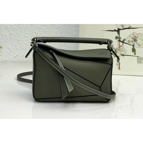 Loewe Mini Puzzle bag in Dark Green classic calfskin