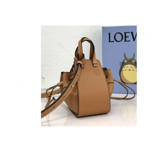 Loewe Mini Hammock drawstring in Brown classic calfskin Loewe Mini Hammock drawstring in Brown classic calfskin